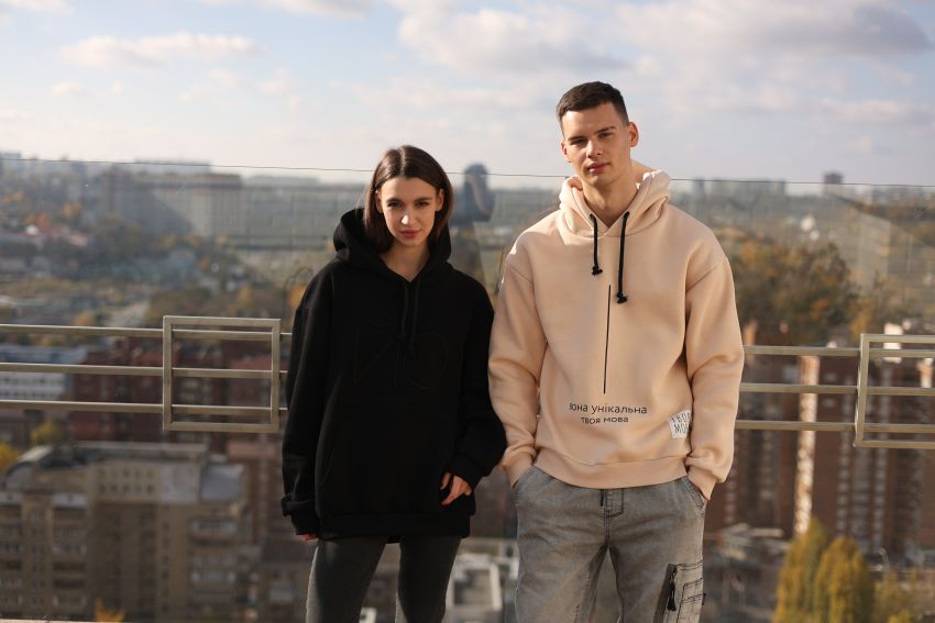 ЬО – ВОНА М’ЯКА (ХУДІ) ЬО – ВОНА М’ЯКА (ХУДІ)